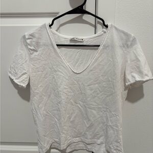 Zara White V-Neck Short Sleeve Tee